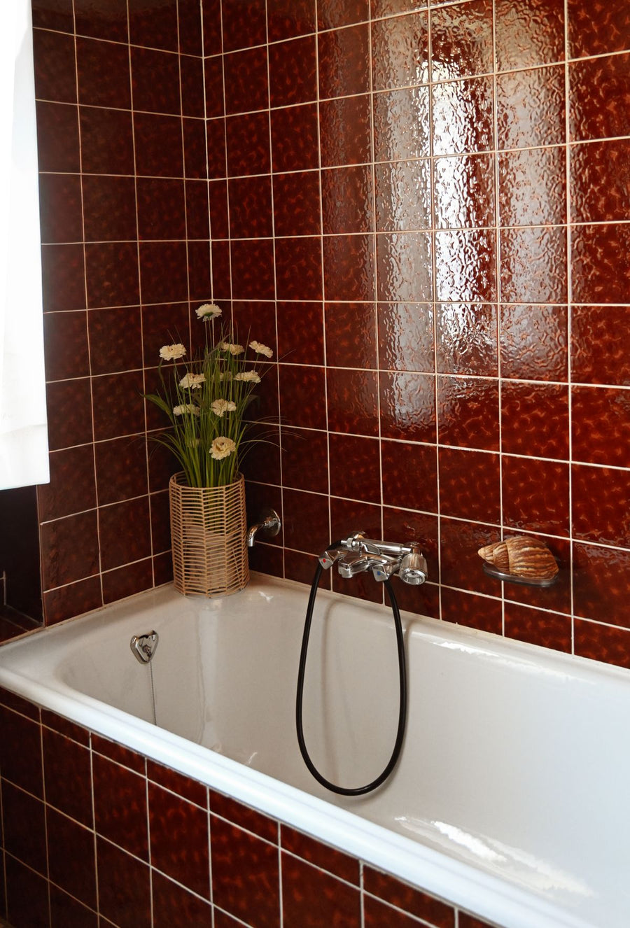 Terracotta total-look bathroom